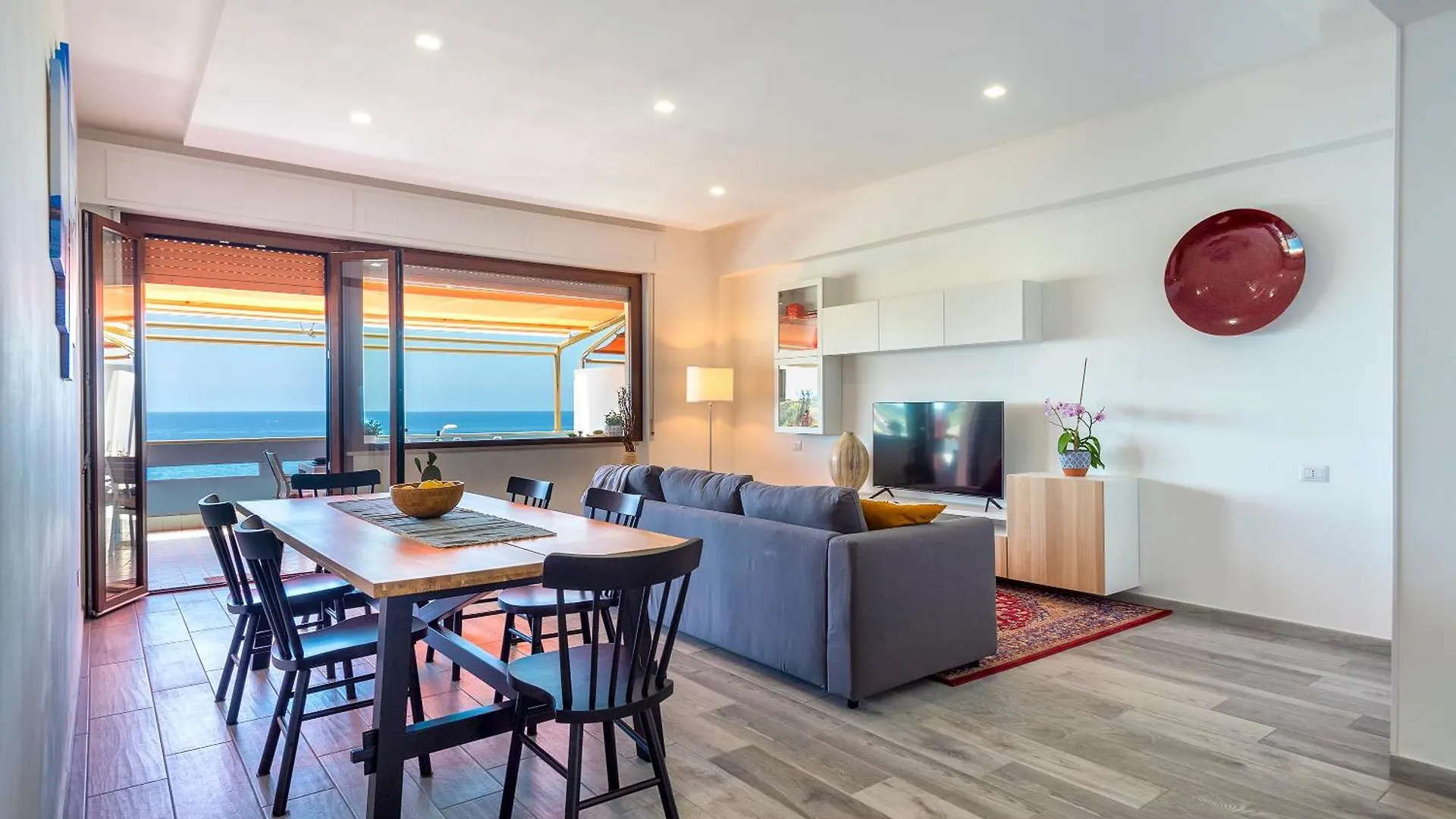 Valencia Penthouse With Spectacular Beachfront Terraces Wifi, Air Conditioning, Close To Beaches Alghero Apartment