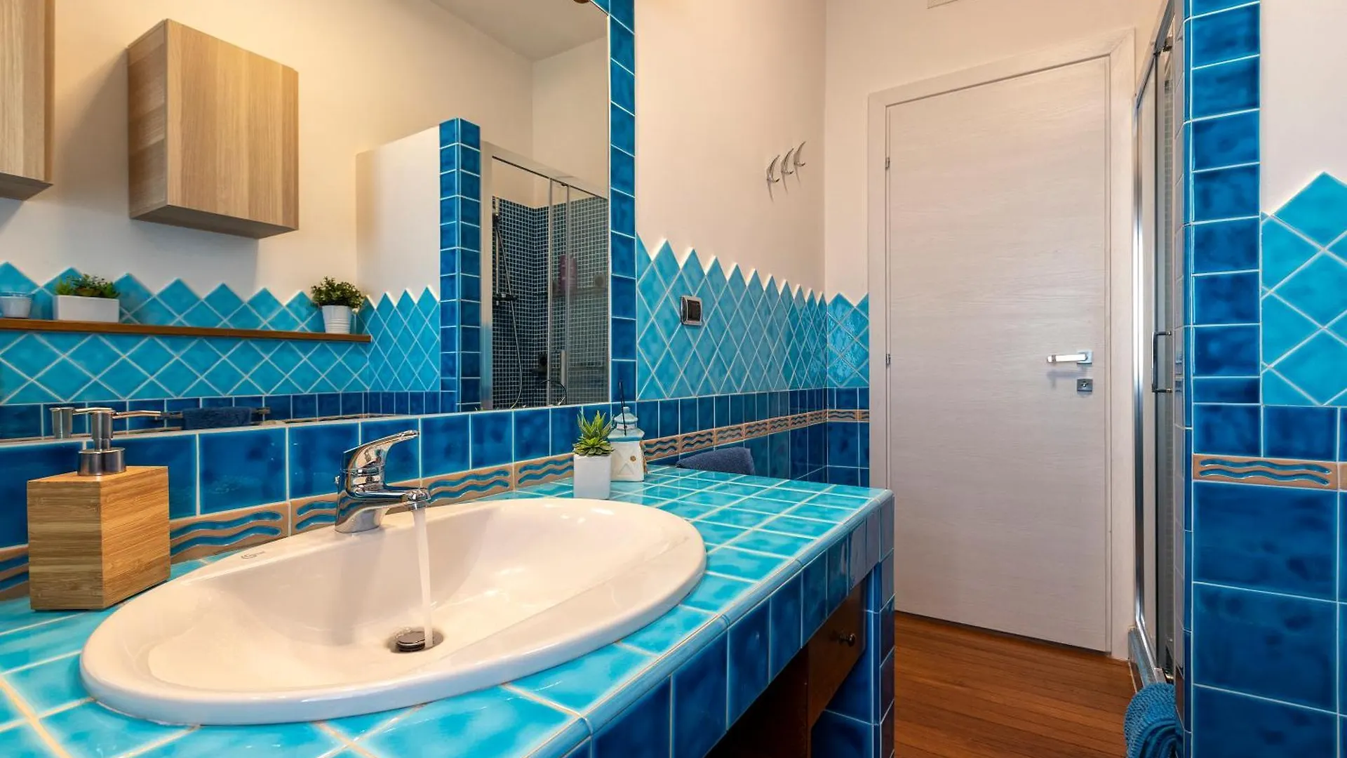 公寓 Valencia Penthouse With Spectacular Beachfront Terraces Wifi, Air Conditioning, Close To Beaches 阿尔盖罗 意大利