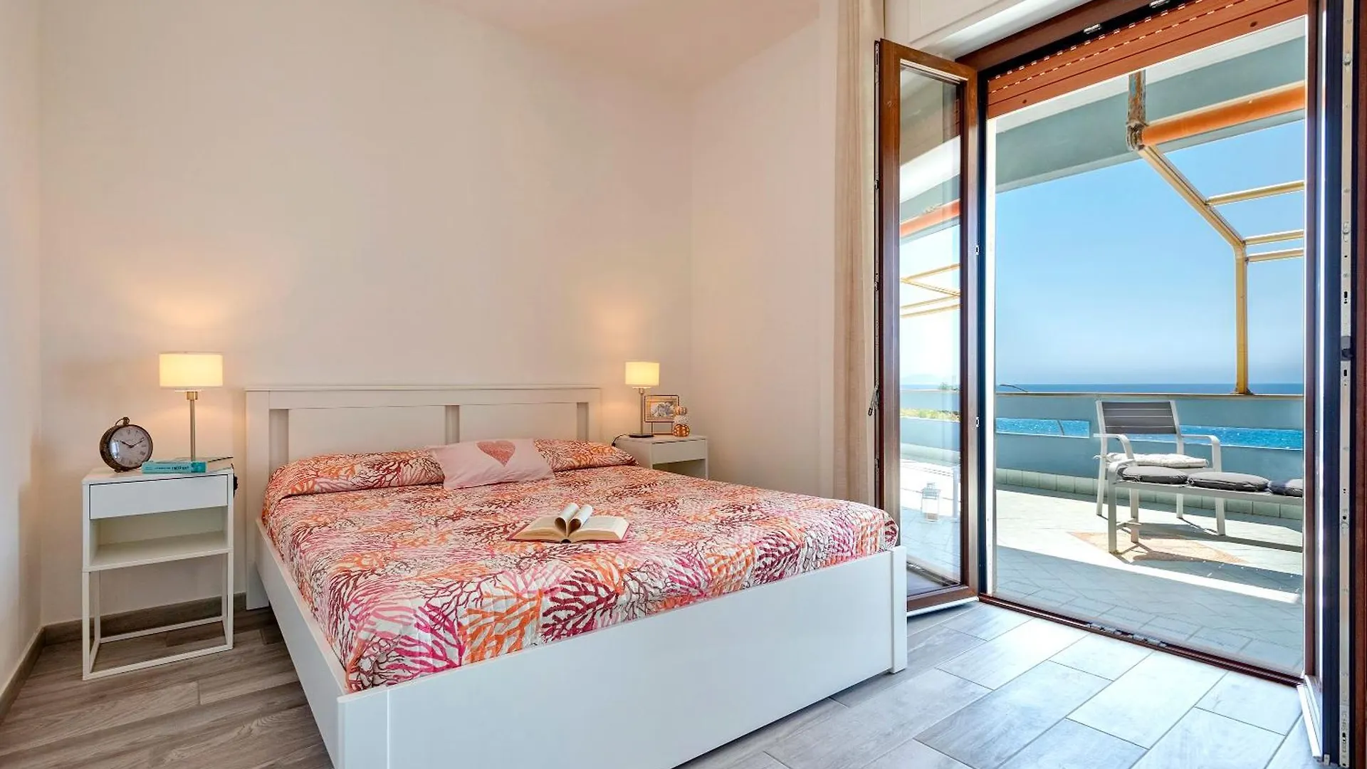 Valencia Penthouse With Spectacular Beachfront Terraces Wifi, Air Conditioning, Close To Beaches Alghero 0*,